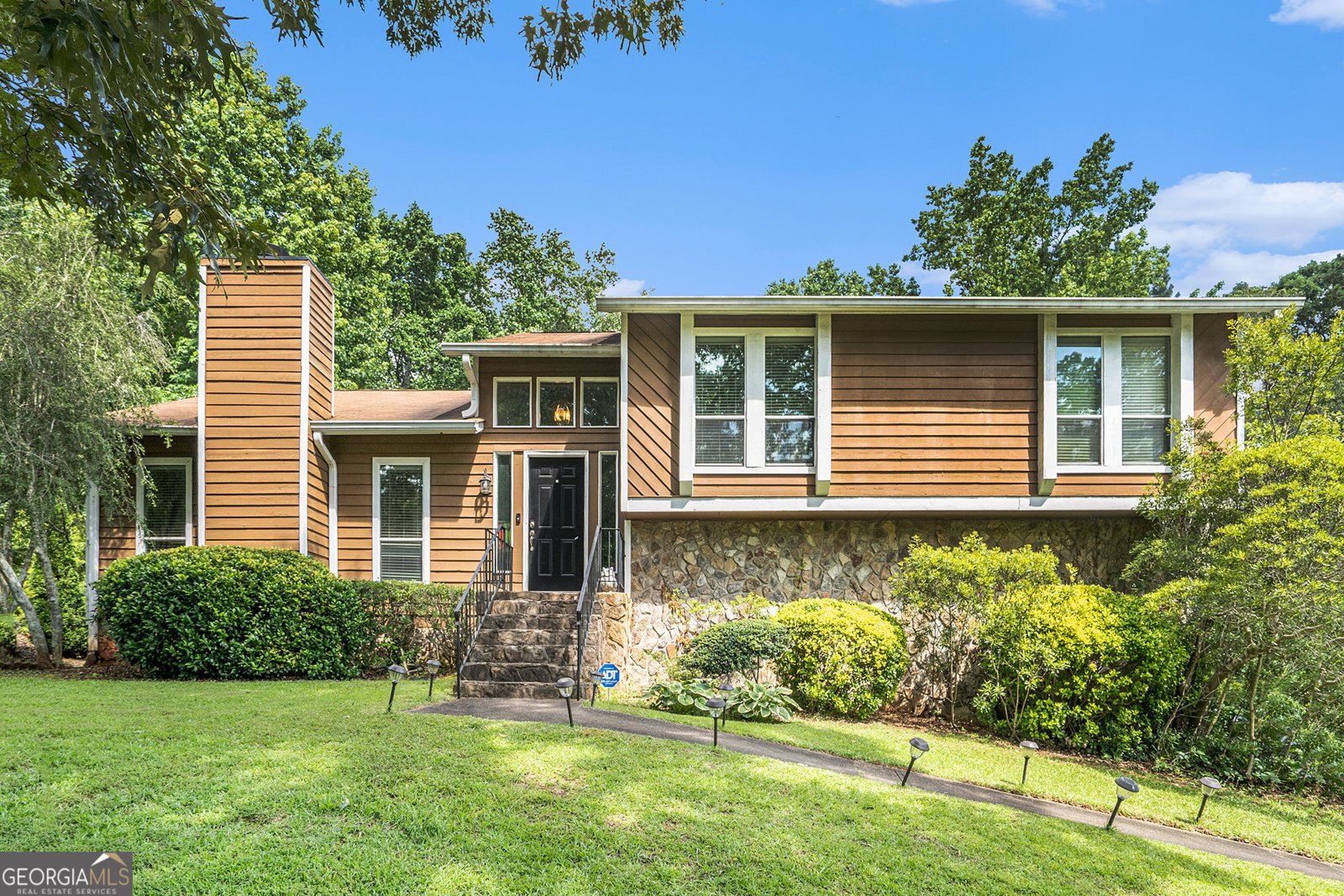 8605 Stone Creek Court Douglasville - 3