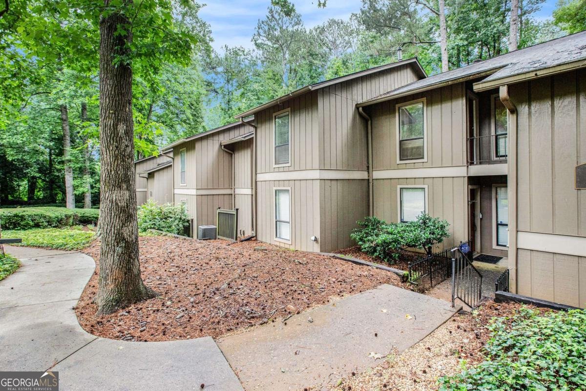 8740 Roswell Road Atlanta - 1