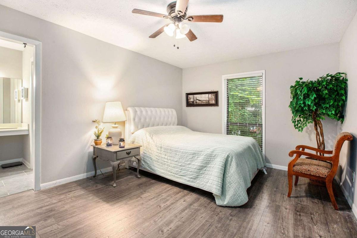 8740 Roswell Road Atlanta - 16
