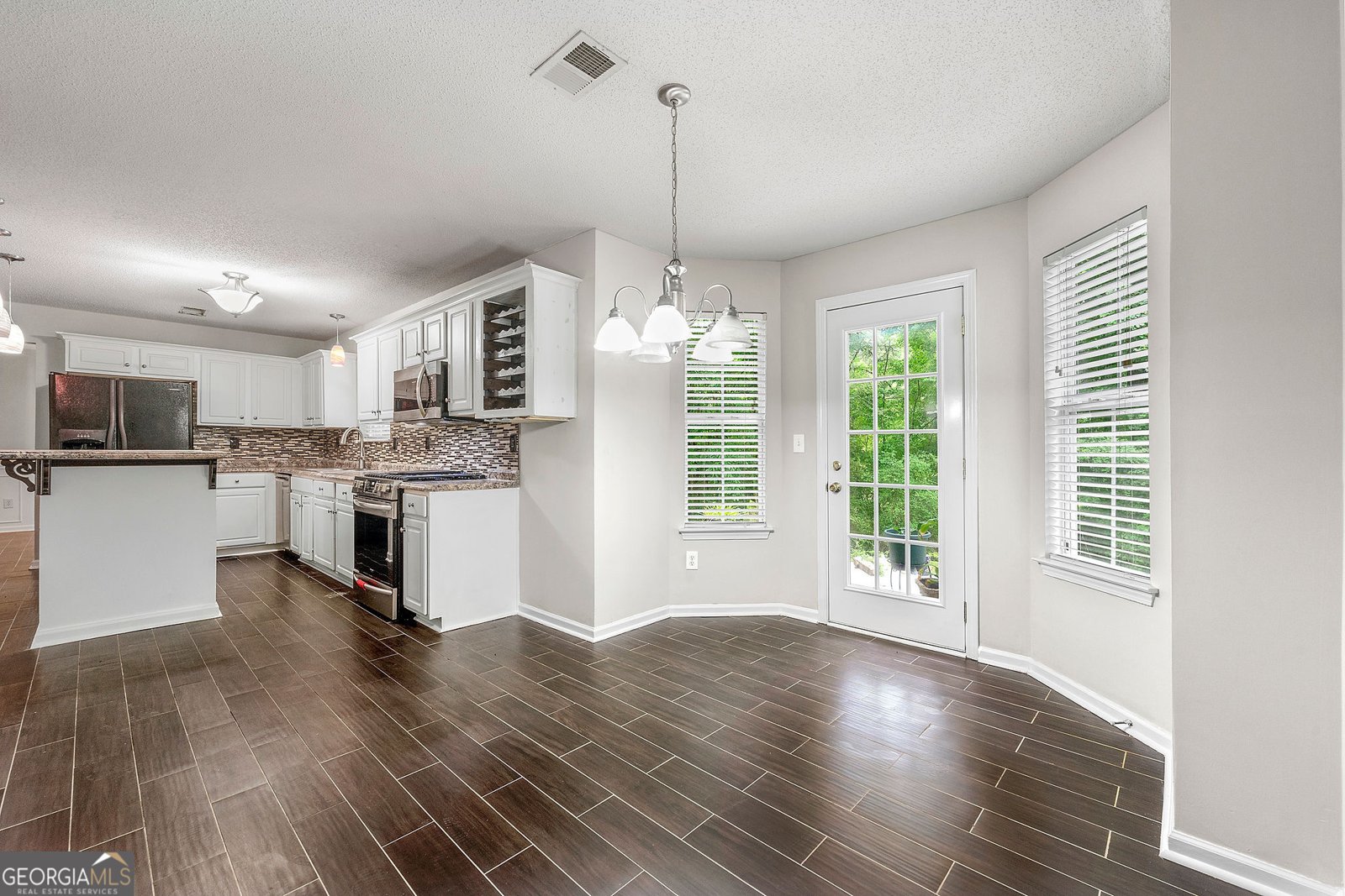 1086 Erie Circle Stone Mountain - 12