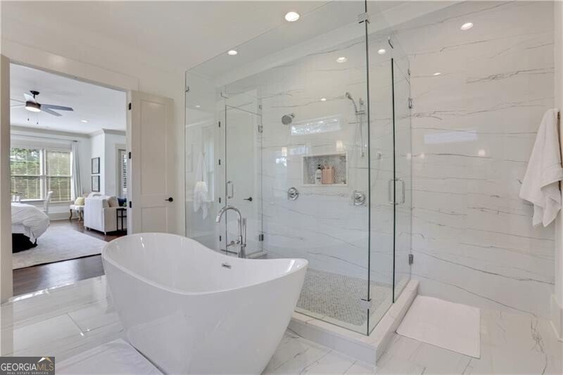 4250 Summit Drive Marietta - 23