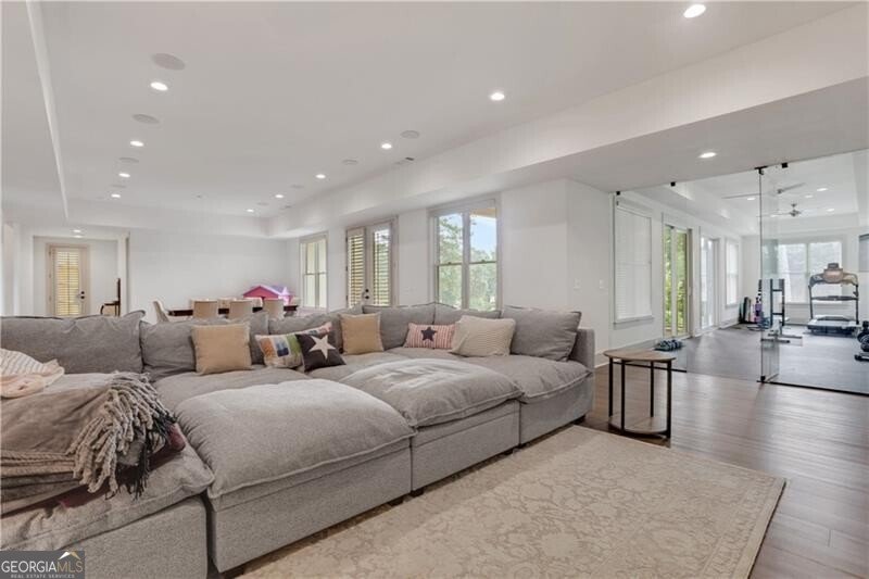 4250 Summit Drive Marietta - 55