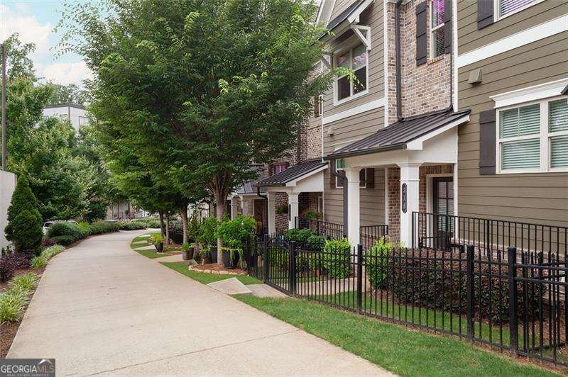 318 LANTANA Lane Woodstock - 1
