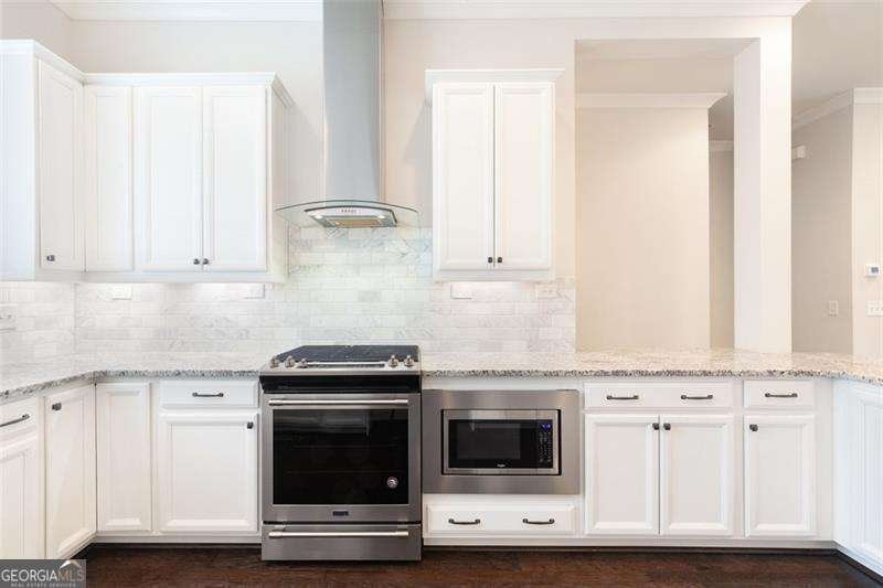 318 LANTANA Lane Woodstock - 6