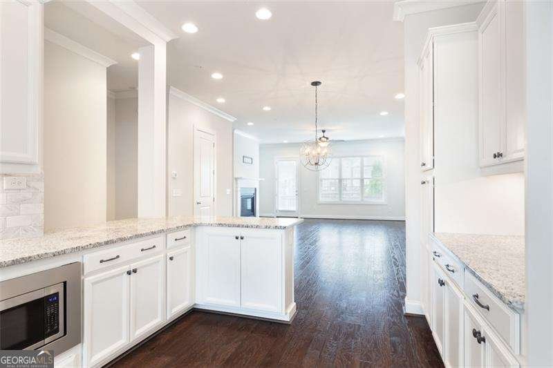 318 LANTANA Lane Woodstock - 7
