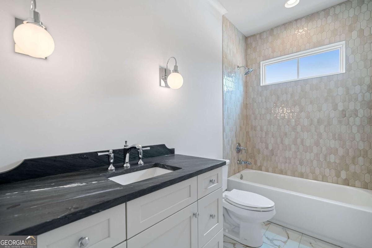 615 Claxton Lane Milton - 56
