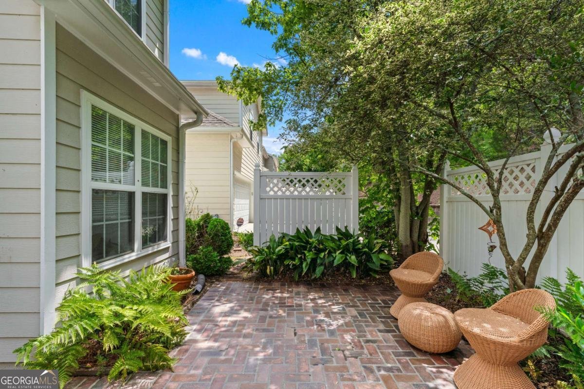 859 Scales Road Suwanee - 28