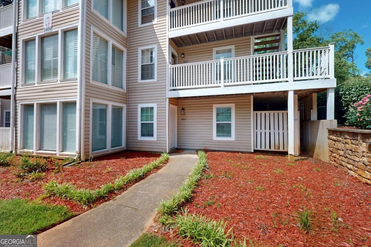 1601 Augusta Drive Marietta - 26