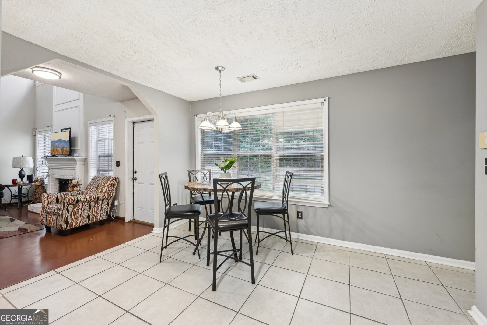 250 Kensington Trace Stockbridge - 10
