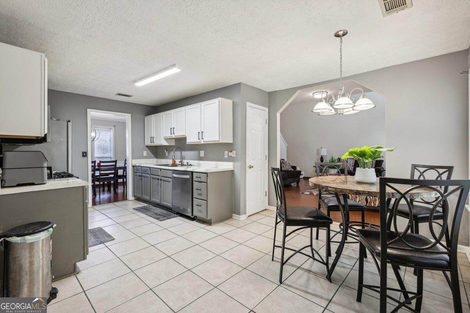 250 Kensington Trace Stockbridge - 12