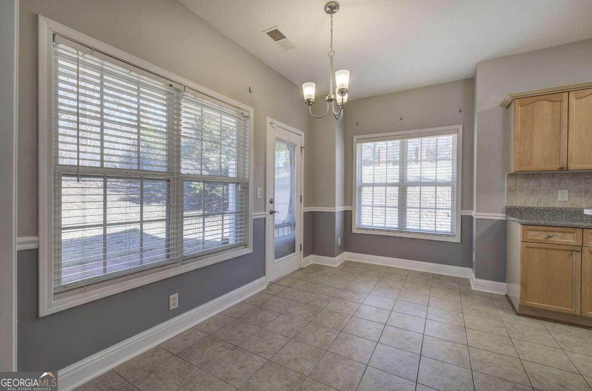 2500 ROSEHILL Circle Lithia Springs - 12