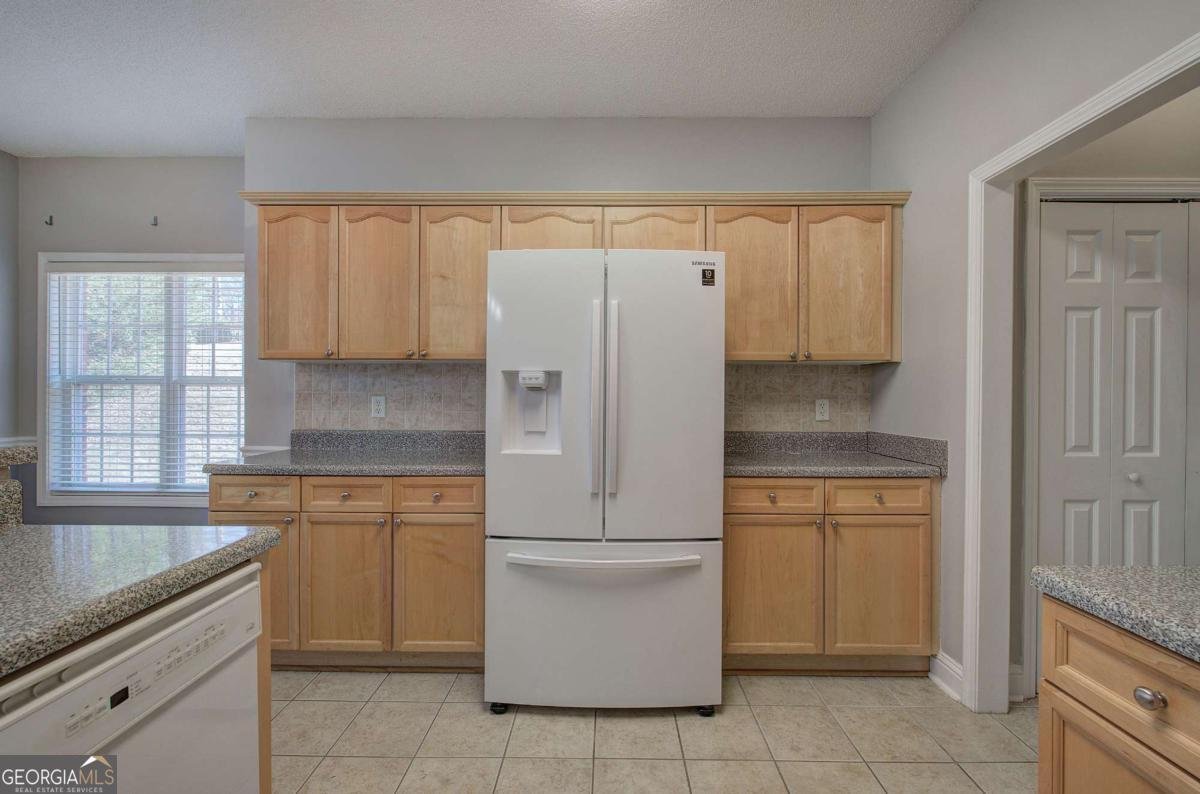 2500 ROSEHILL Circle Lithia Springs - 19