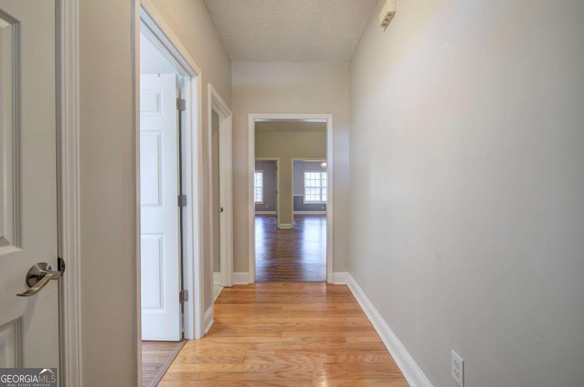 2500 ROSEHILL Circle Lithia Springs - 2
