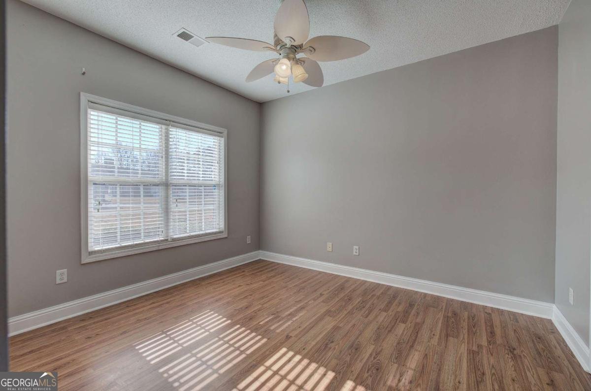 2500 ROSEHILL Circle Lithia Springs - 30