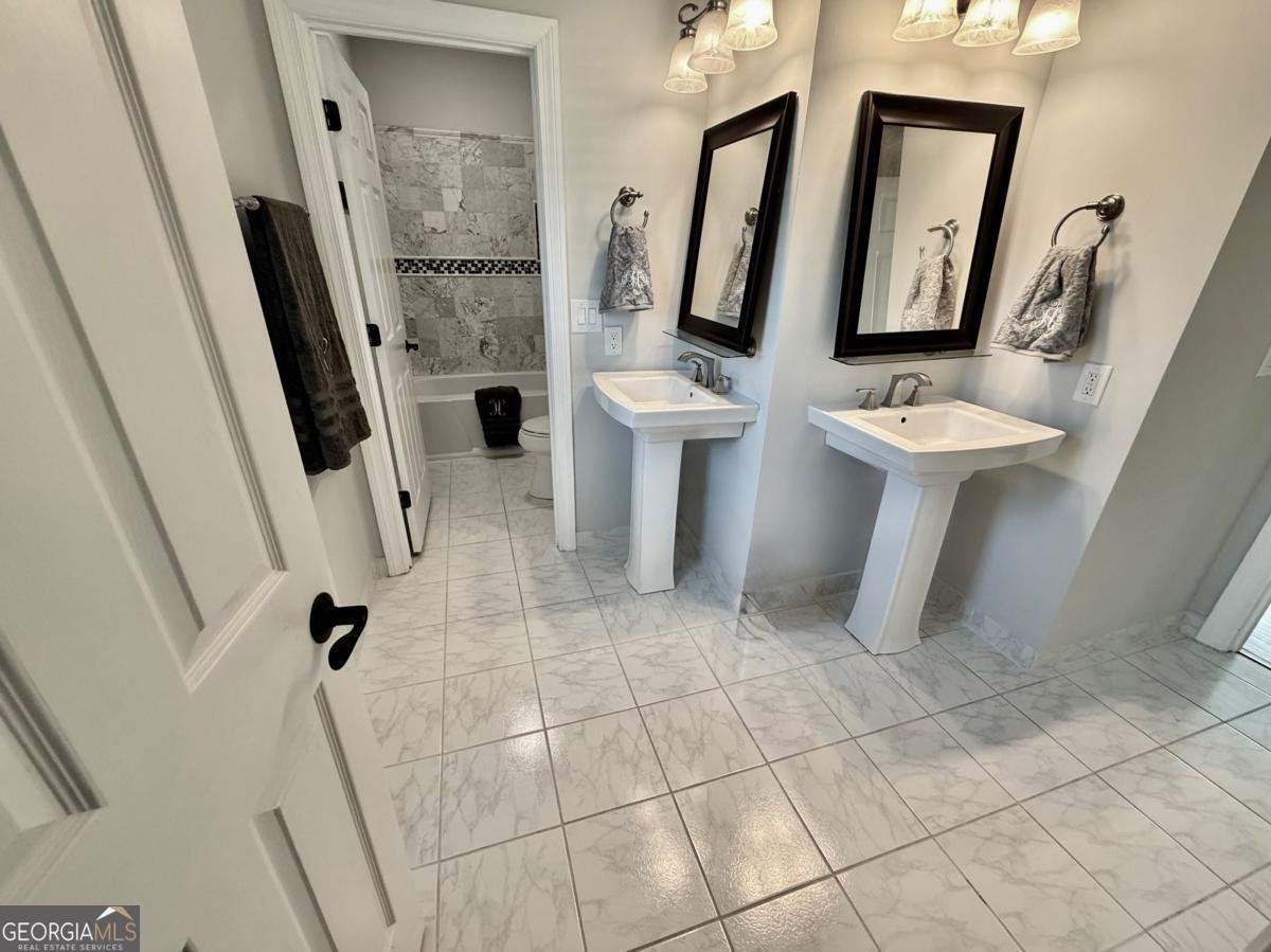 3011 Flat Shoals Road Conyers - 44
