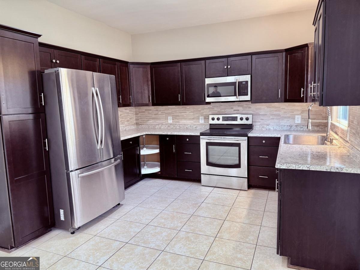 3011 Flat Shoals Road Conyers - 74