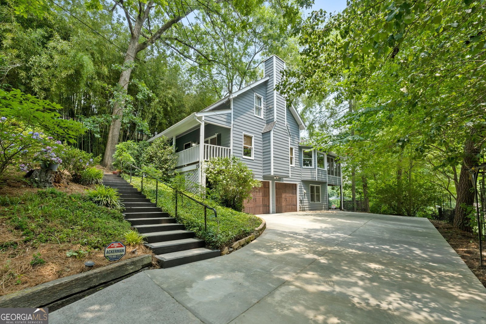 610 Lake Drive Snellville - 1