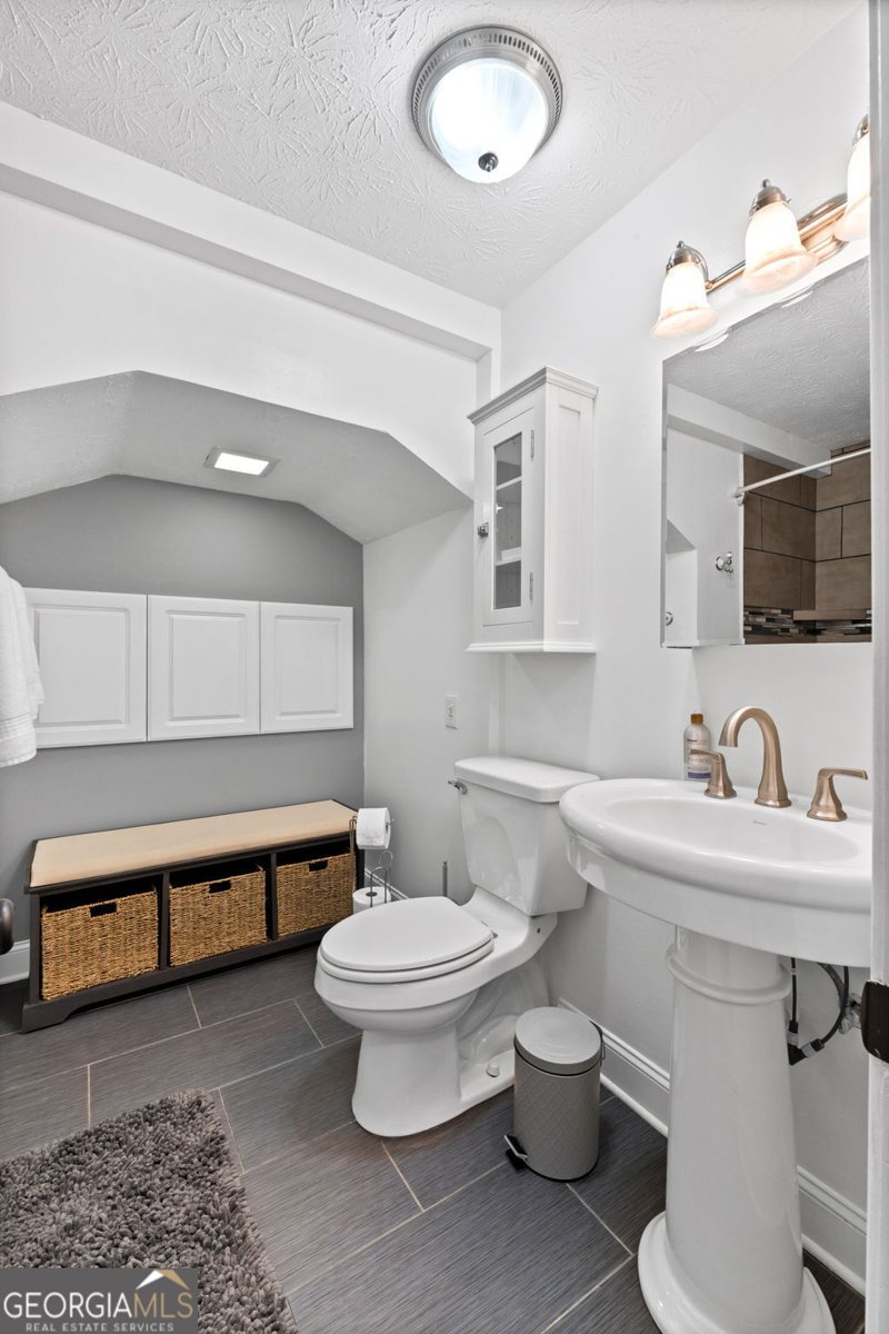 610 Lake Drive Snellville - 30
