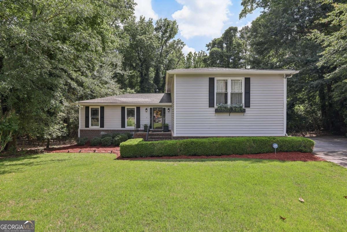 1487 Bend Creek Court Atlanta - 1