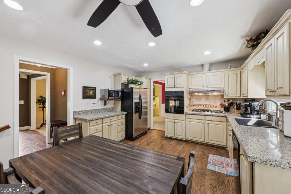 1487 Bend Creek Court Atlanta - 10