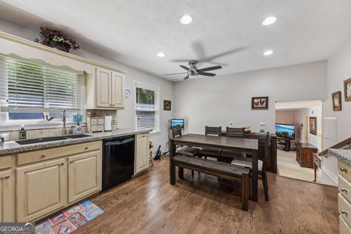 1487 Bend Creek Court Atlanta - 11