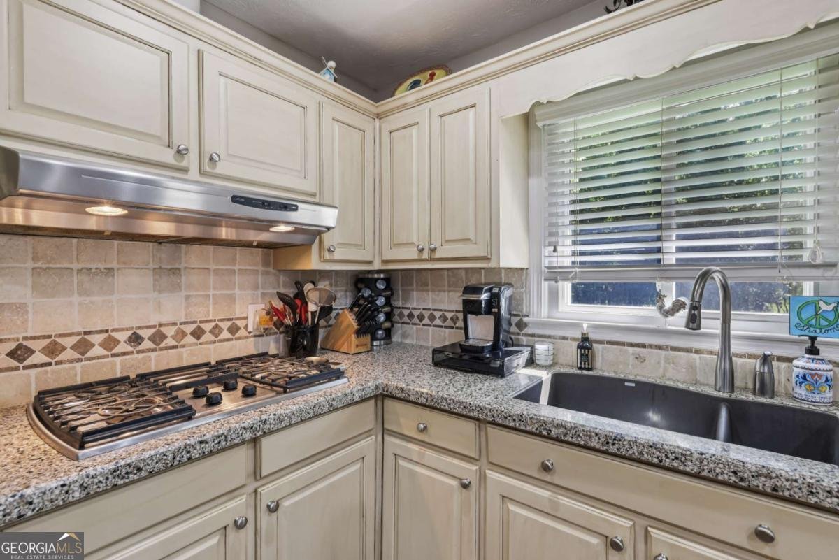 1487 Bend Creek Court Atlanta - 13