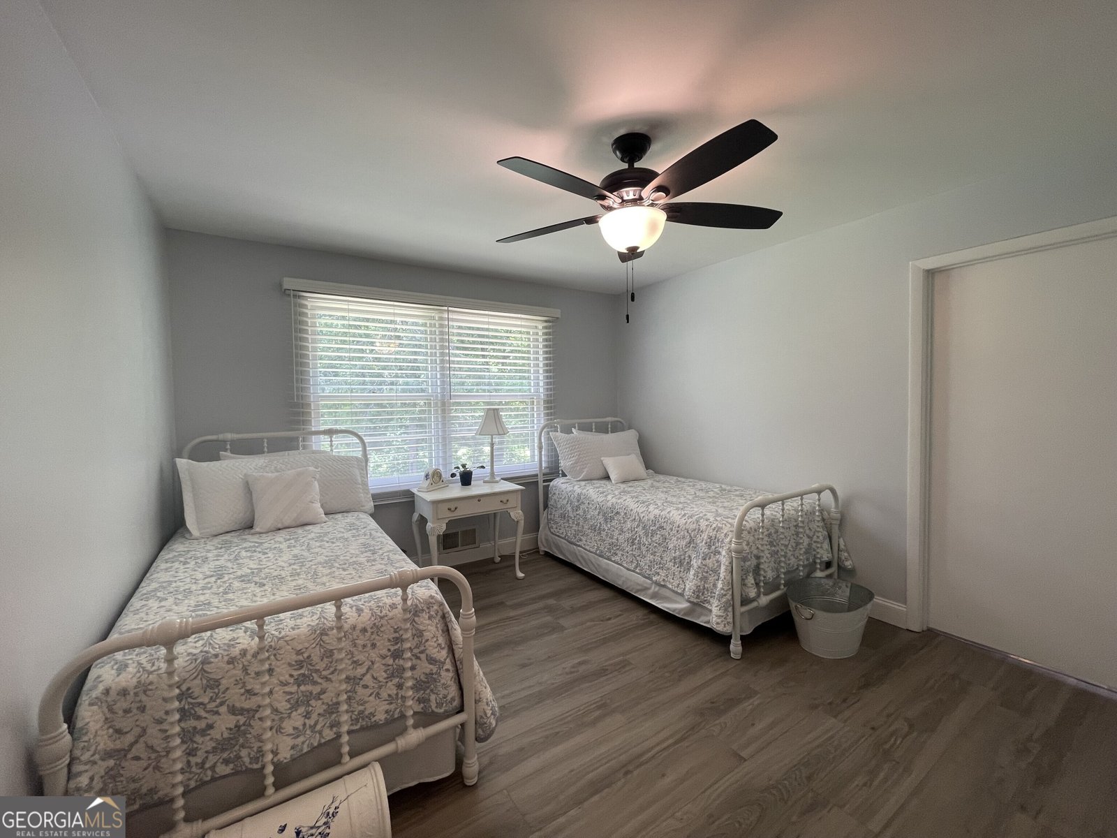 424 Harkins Road Cleveland - 24