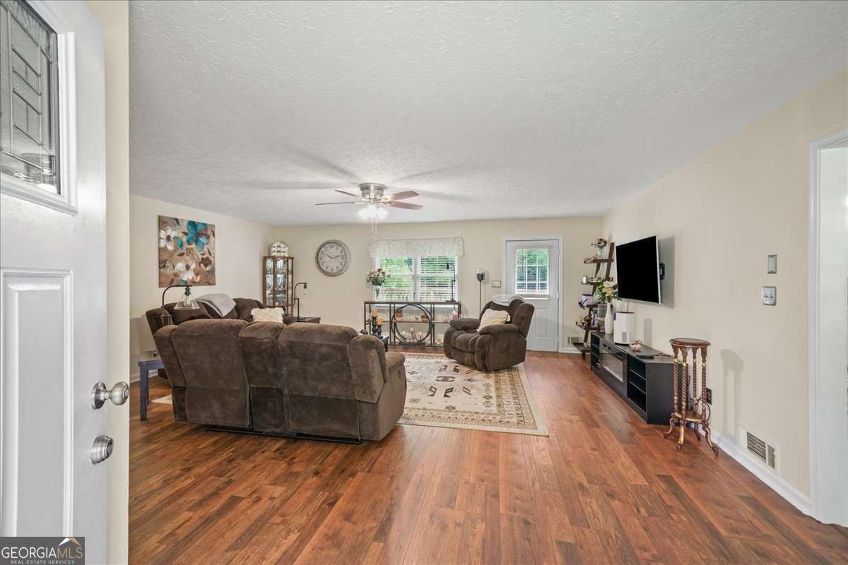 2056 Merle Drive Conyers - 5