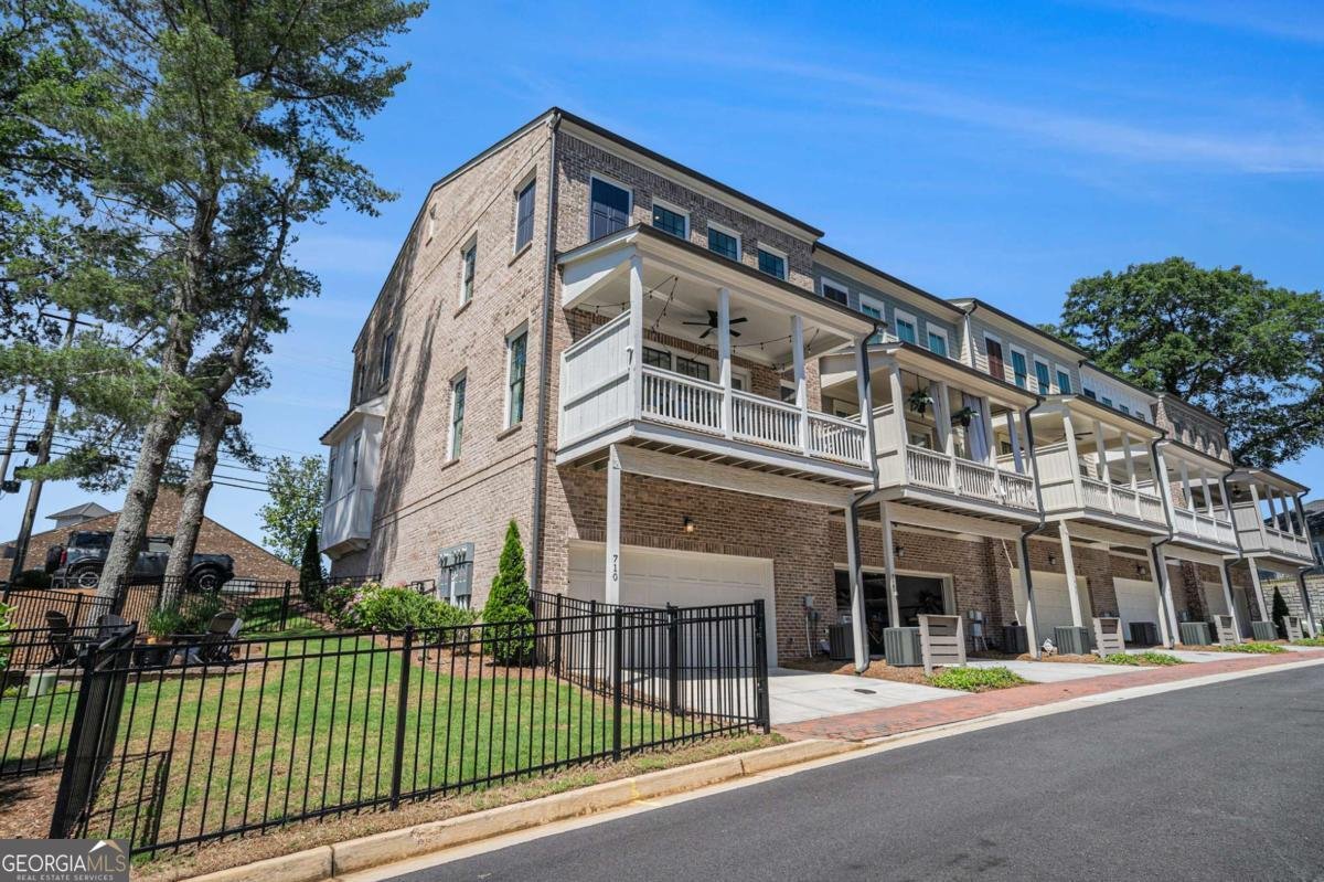 710 Elmwood Way Roswell - 24