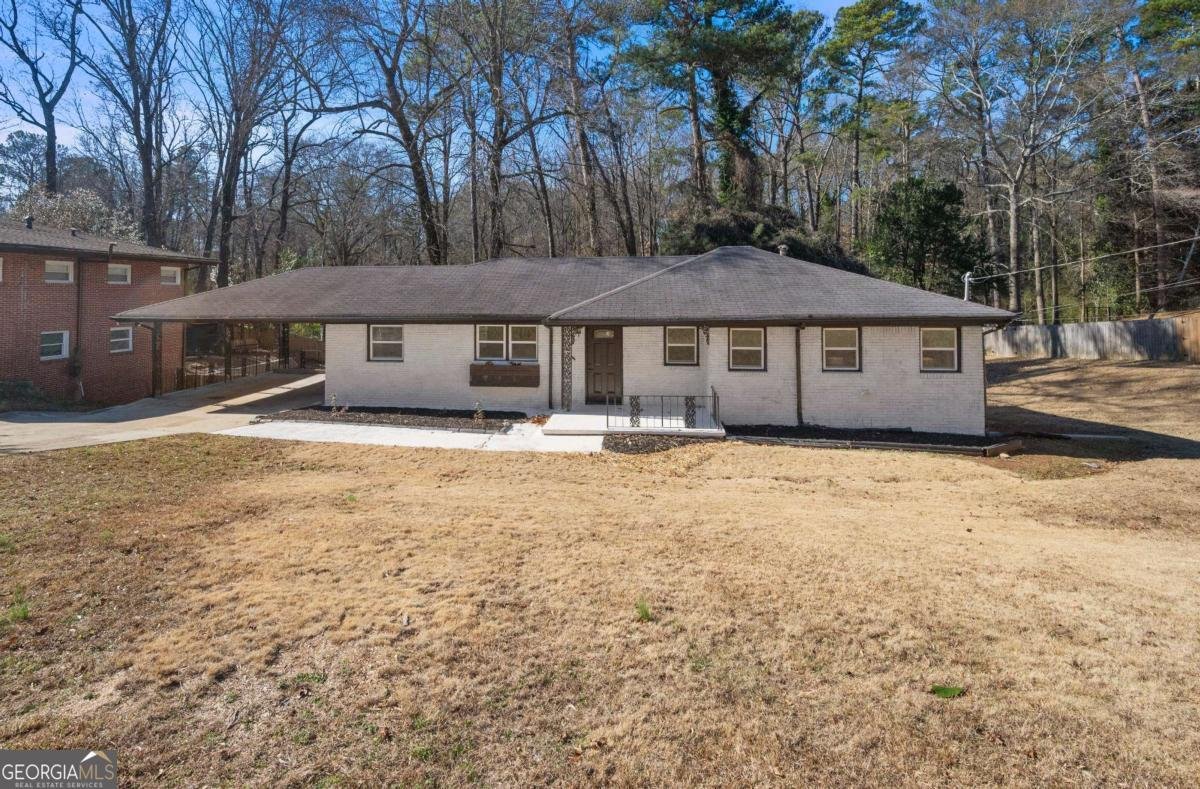 2277 Cloverdale Drive Atlanta - 1