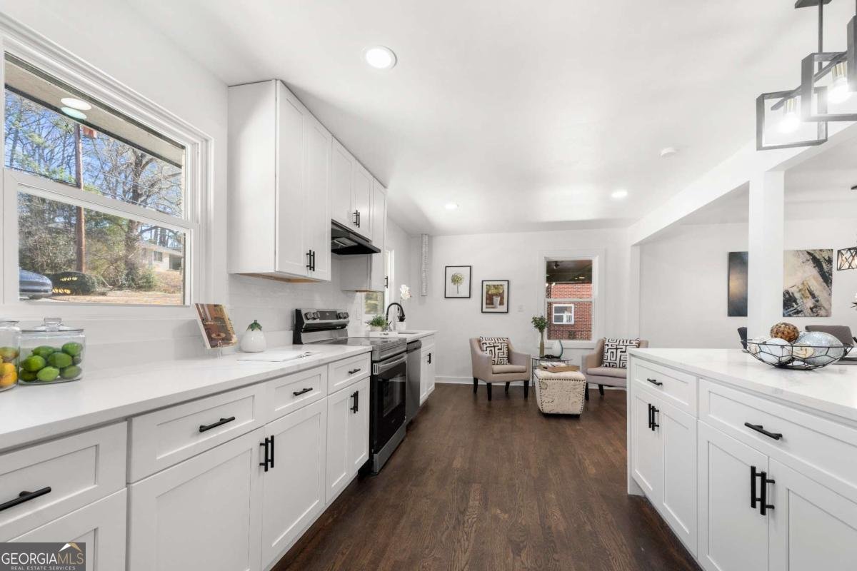 2277 Cloverdale Drive Atlanta - 2