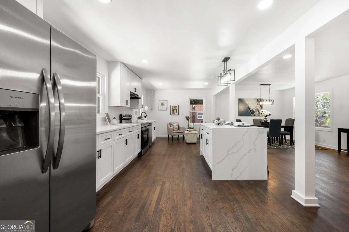 2277 Cloverdale Drive Atlanta - 3