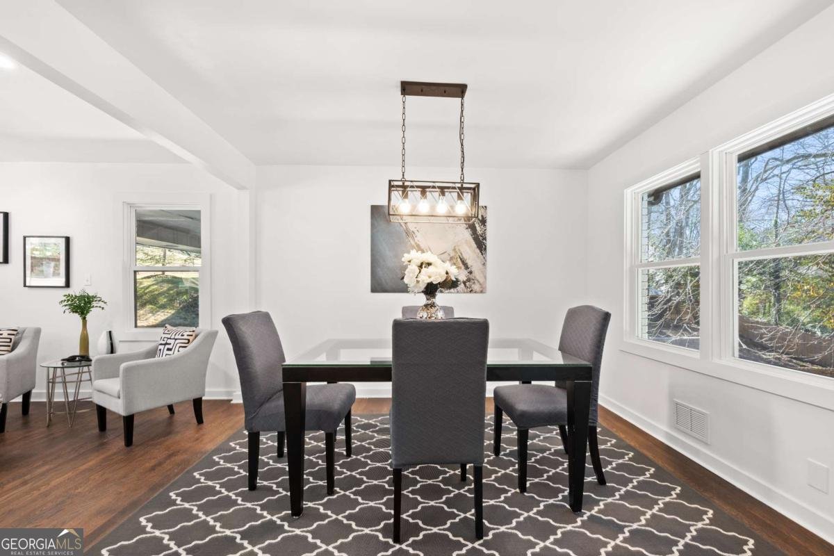 2277 Cloverdale Drive Atlanta - 7