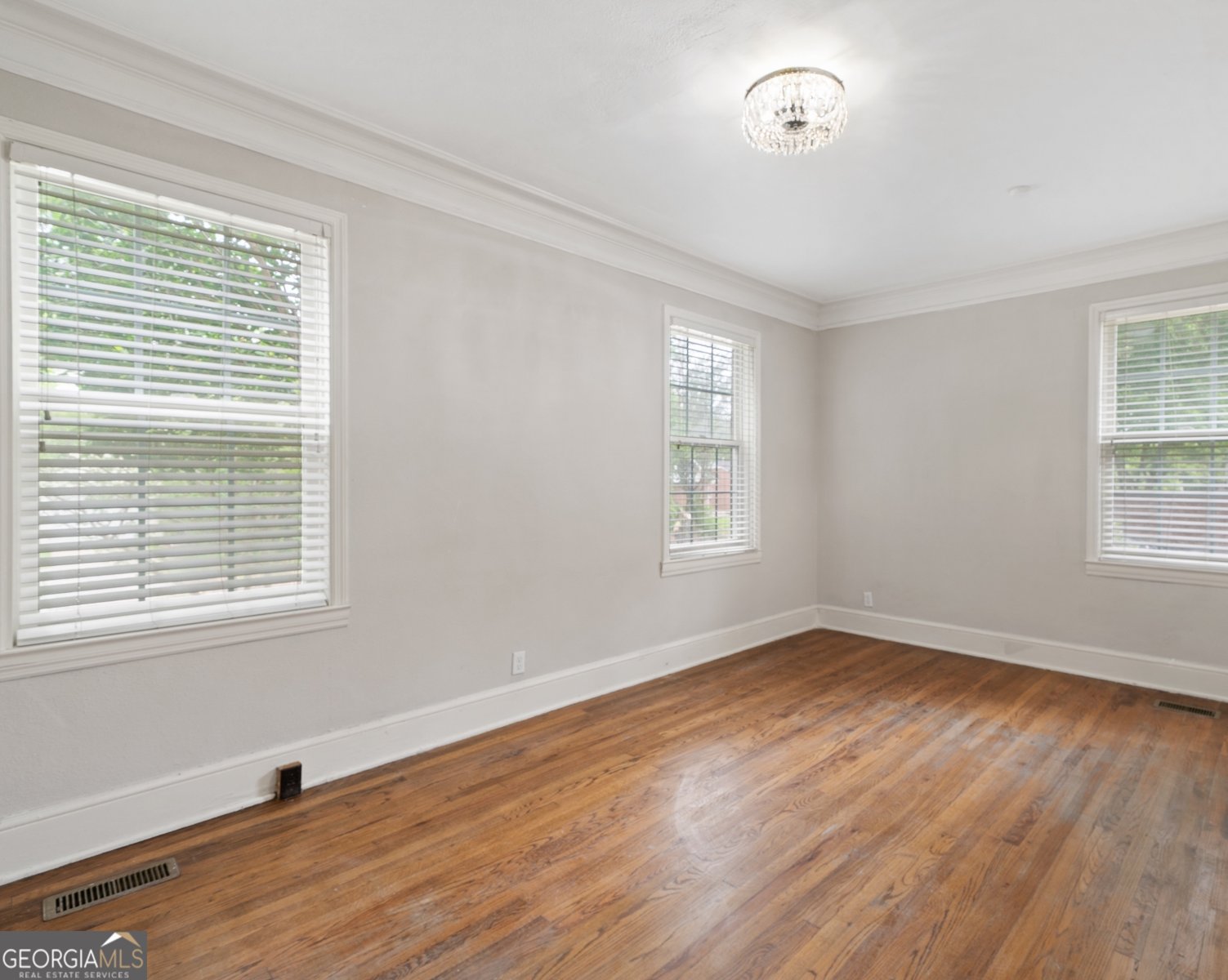 322 Pio Nono Avenue Macon - 11