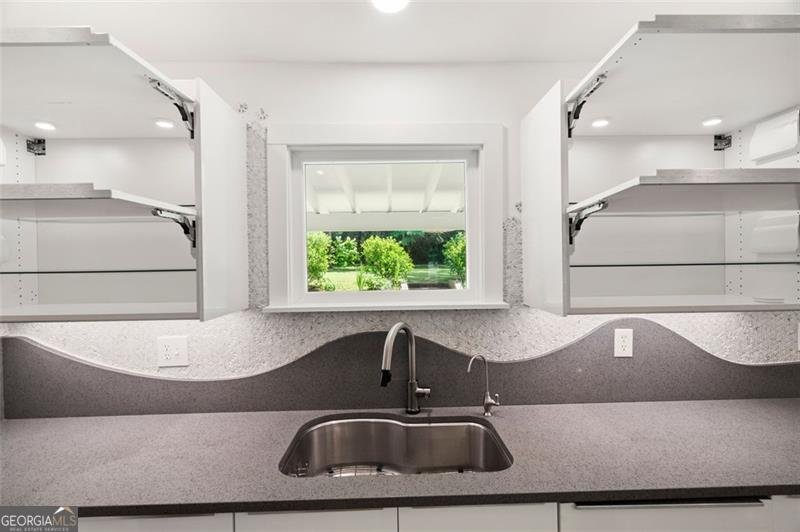 1492 SAGEWOOD Circle Stone Mountain - 9