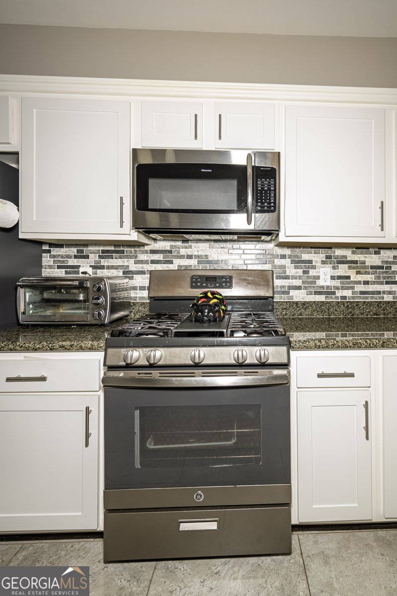 3343 Lathenview Court Milton - 13