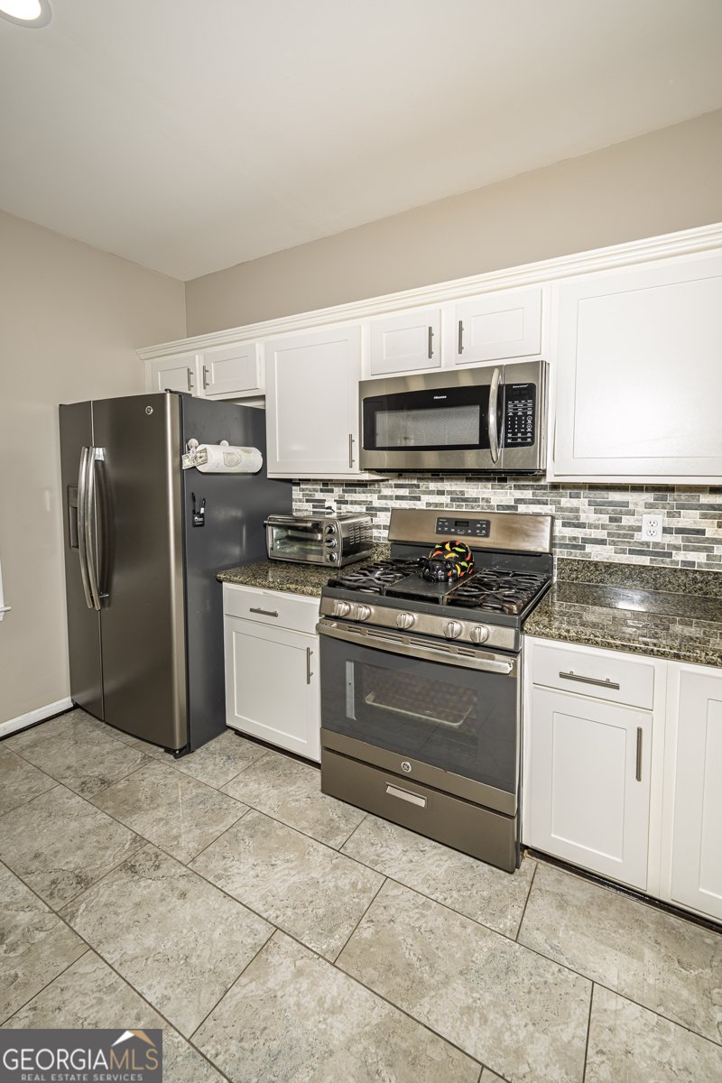 3343 Lathenview Court Milton - 14
