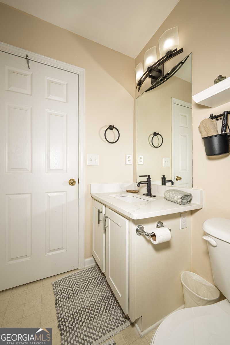 3343 Lathenview Court Milton - 27