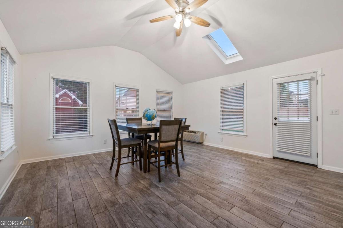 4186 Stillwater Point Ellenwood - 11