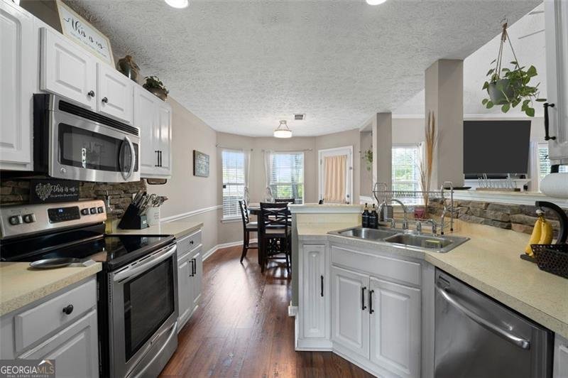 565 SAINT JAMES Court Lawrenceville - 31