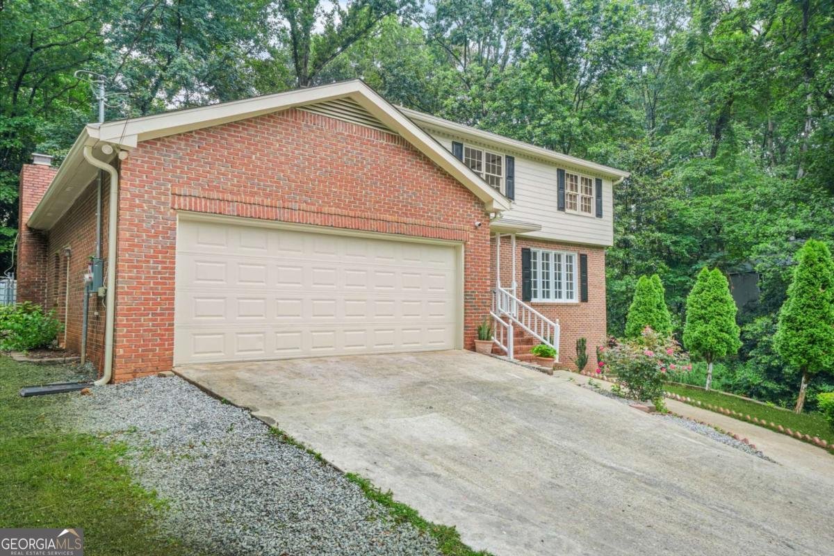 574 Hickory Hills Court Stone Mountain - 3