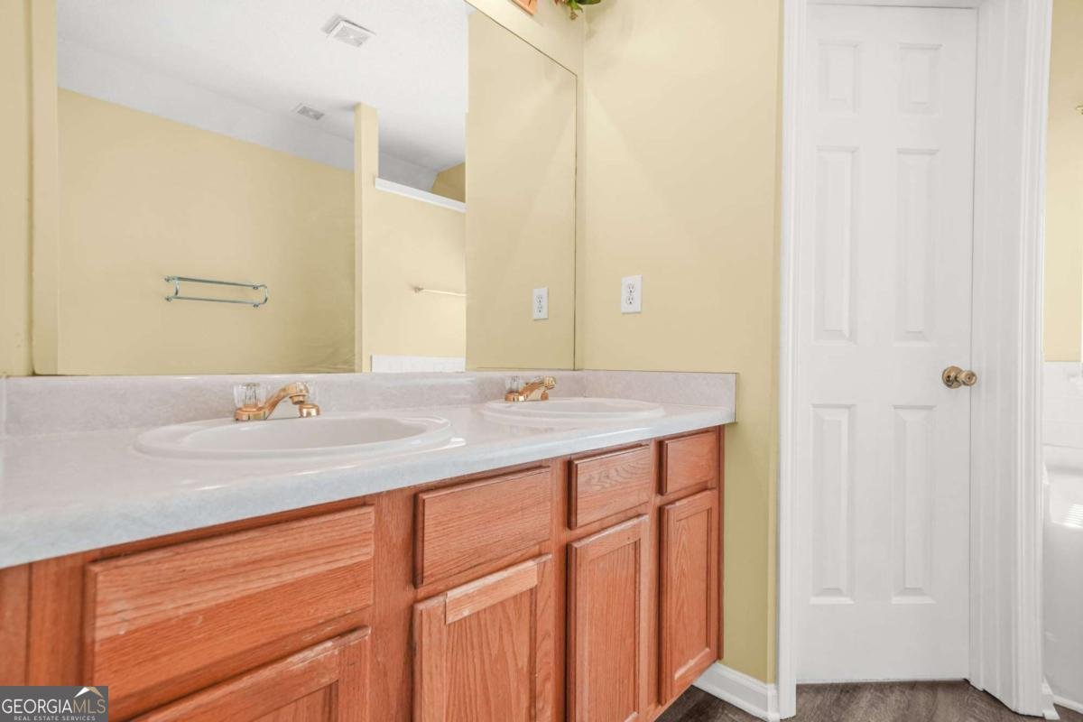 6799 Hill Creek Cove Lithonia - 35