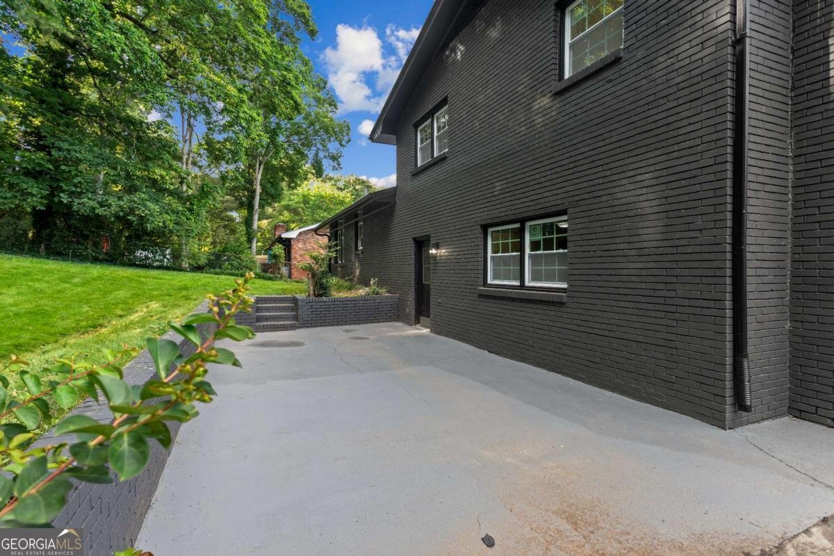 1239 Teakwood Trail Stone Mountain - 32