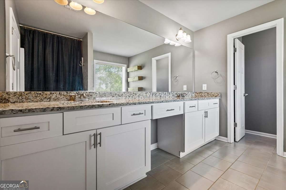 700 Larry Lane Winder - 27