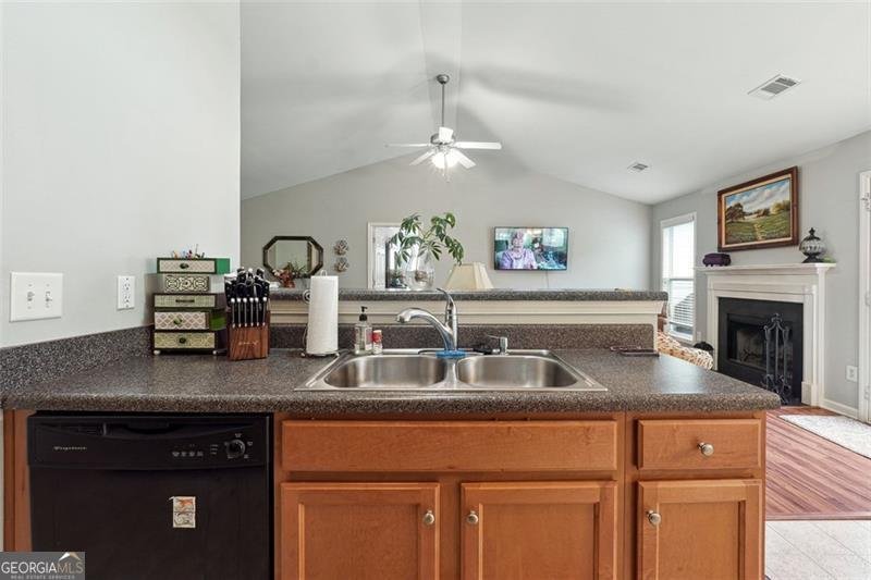 203 LOGAN CREEK Lane Dallas - 11