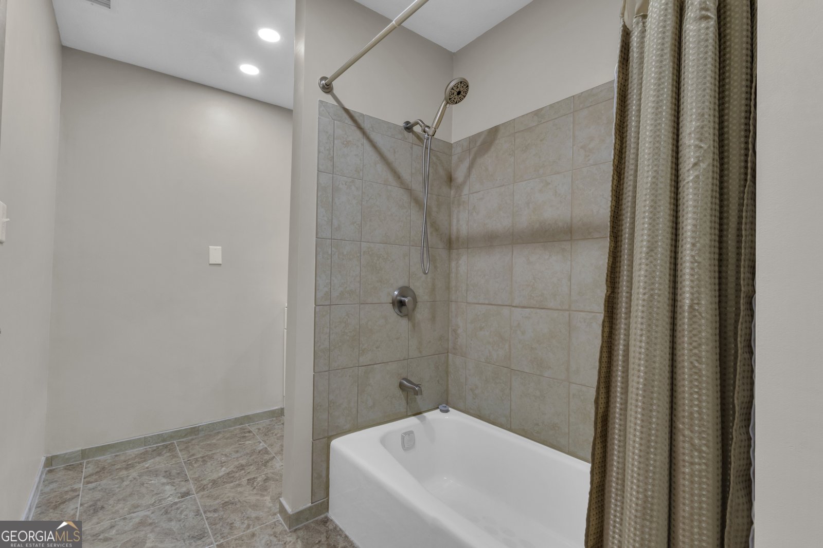 190 Willow Lake Lane Sharpsburg - 40