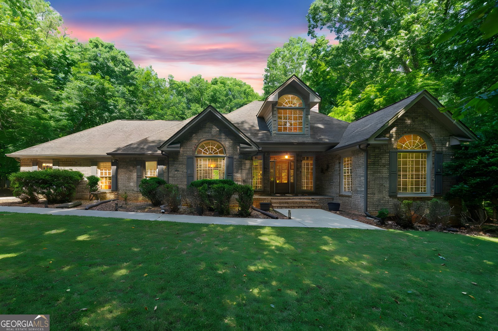 69 Fawn Court Hoschton - 1