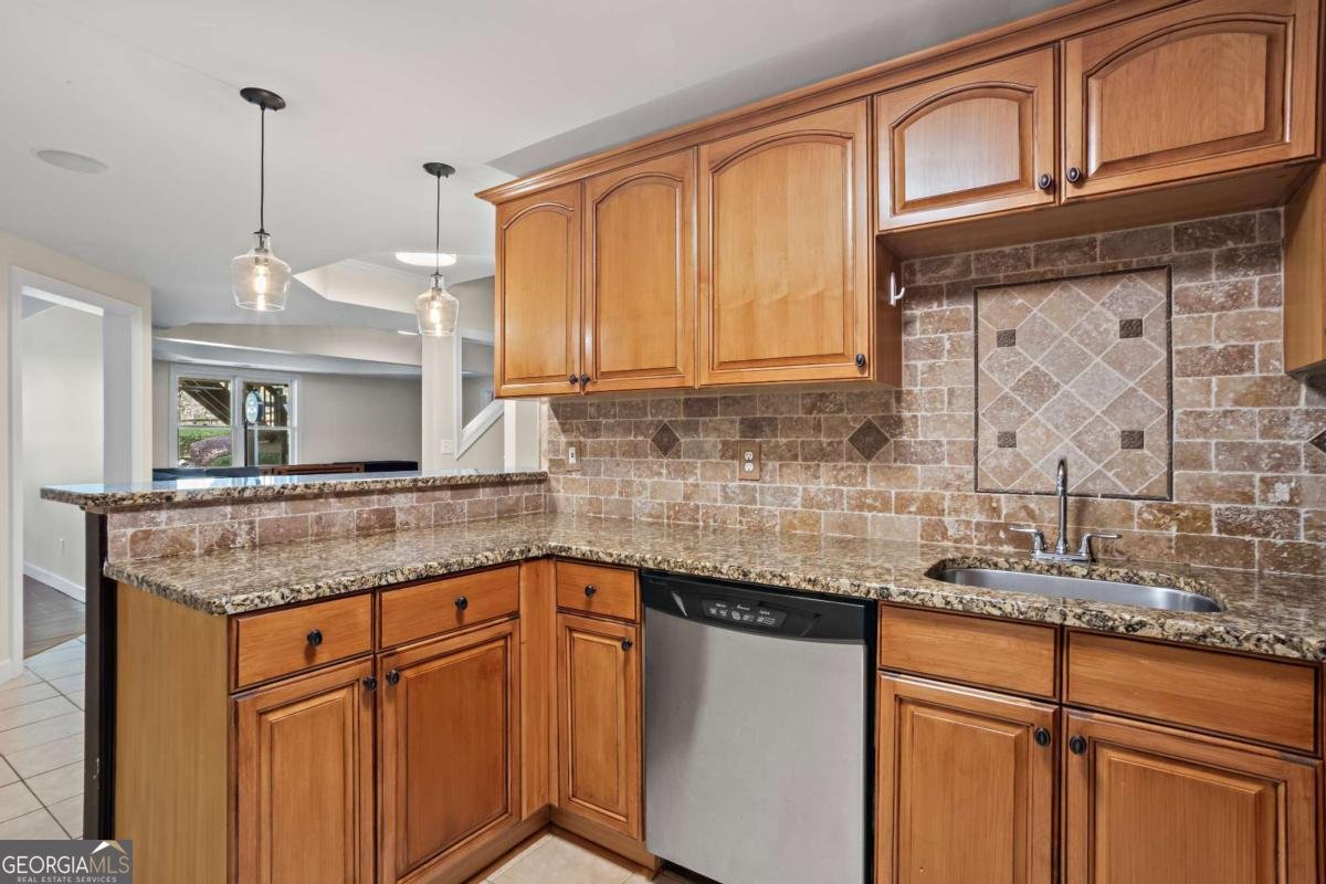 410 Hickory Fairway Court Woodstock - 47
