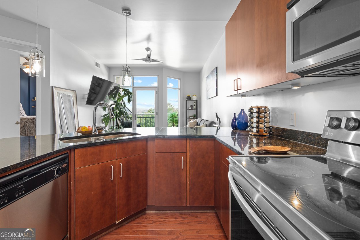 711 Cosmopolitan Drive Atlanta - 5