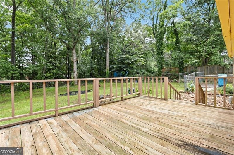 574 HORSESHOE Circle Lilburn - 24